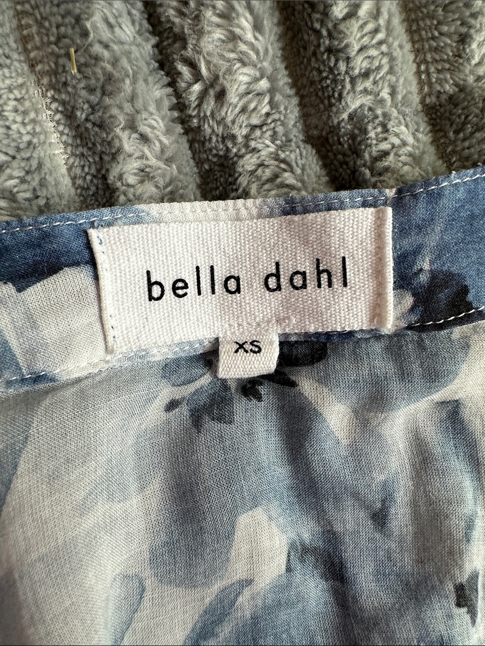 Bella Dahl midi maxi navy and white floral print lightweight shirt dress - Picture 6 of 11
